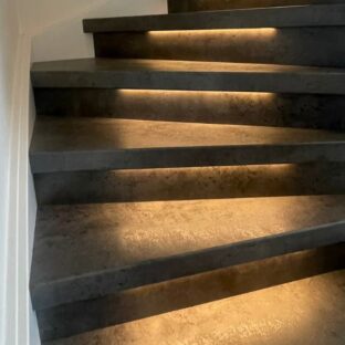 traprenovatie met verlichting